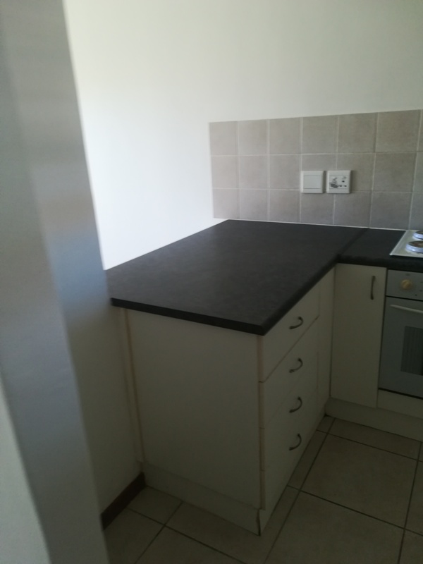 To Let 2 Bedroom Property for Rent in Guldenland Western Cape